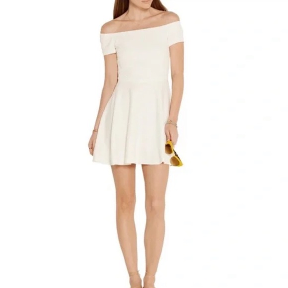 Alice + Olivia Dresses & Skirts - Alice and Olivia white off the shoulder dress